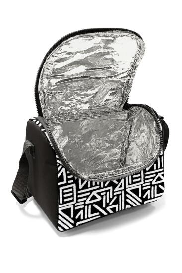 Coral High Kids Siyah Beyaz Geometrik Desenli Thermo Beslenme Çantası 22782 - 4