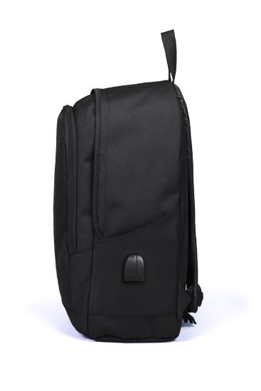 Coral High Sport Siyah Üç Bölmeli USB Şarjlı Kulaklık Çıkışlı Sırt Çantası 23231 - 2